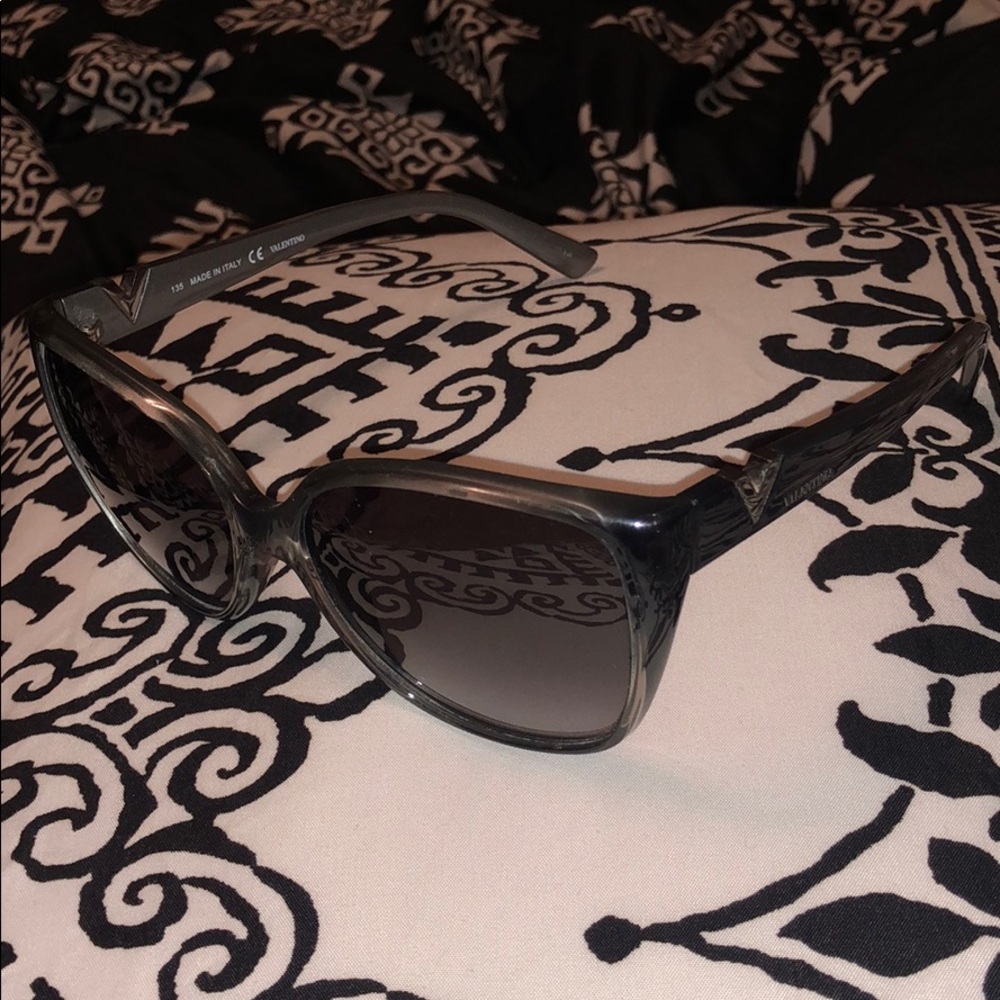 Grey Valentino Sunglasses 😎